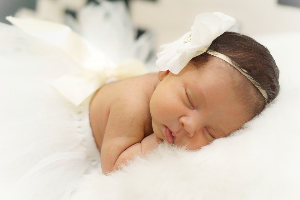 Baby Newborn Girl - Free photo on Pixabay