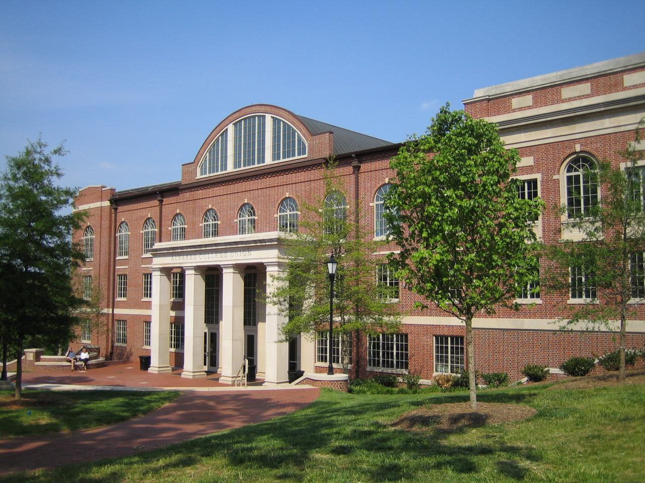 File:Alvarez College Union, Davidson College, NC.jpg - Wikimedia ...