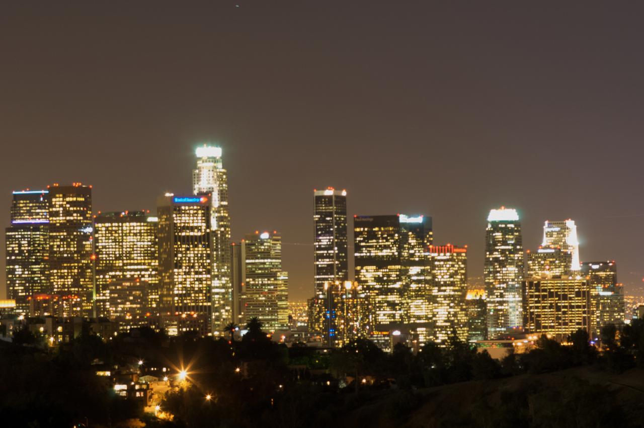 File:Los Angeles Skyline at Night.jpg - Wikimedia Commons